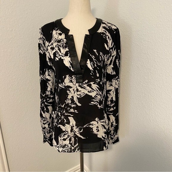 PARKER Leather Silk Top L Sleeve V Neck Abstract Floral White Black Print M - Picture 1 of 13